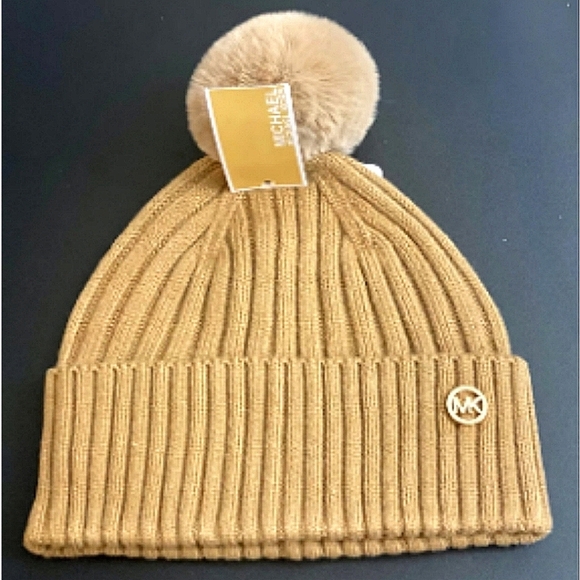 Michael Kors Women Cable Knit Cuffed Pom Pom Winter Beanie tan hat w gold logo - Picture 1 of 9
